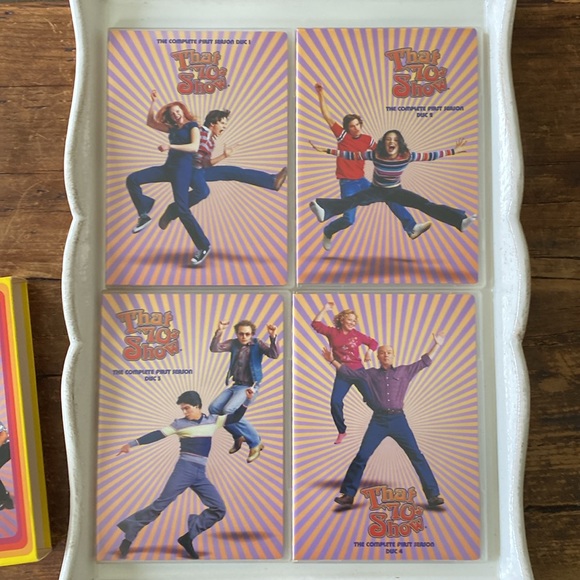 That 70’s Show Season One - 4 Disc DVD Set - 25 Episodes - Picture 8 of 13